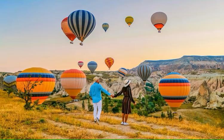 Balloon Watching Tour